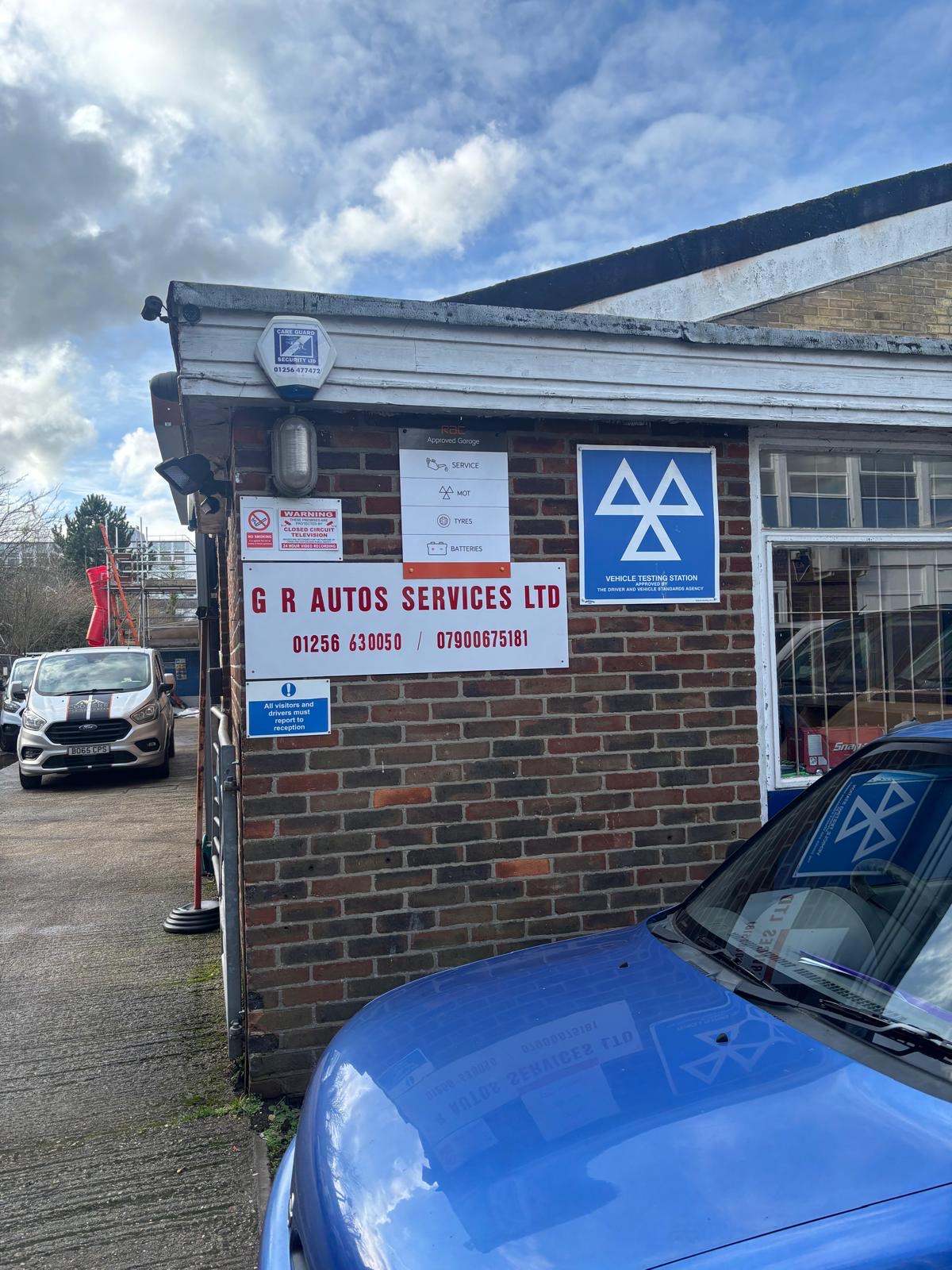 Front of G R AUTO'S SERVICES LTD at Vickers Business Centre, Basingstoke — DVSA and RAC approved